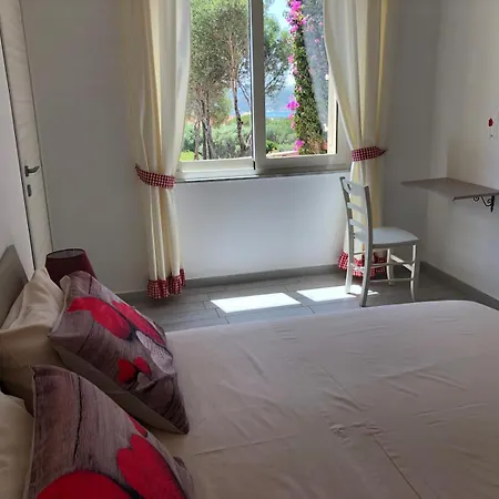Isola Mia Bed & Breakfast *